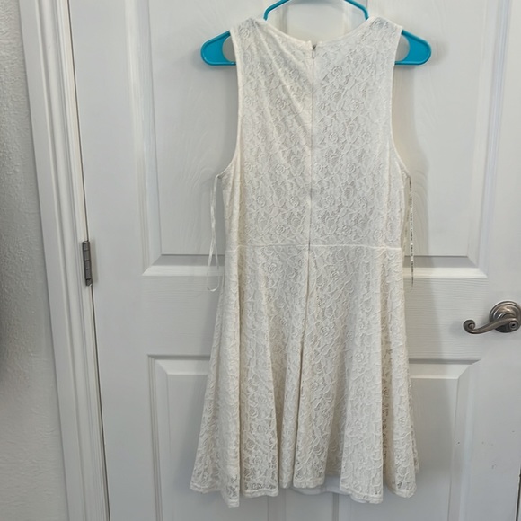 Forever 21, white lace dress - Picture 2 of 5